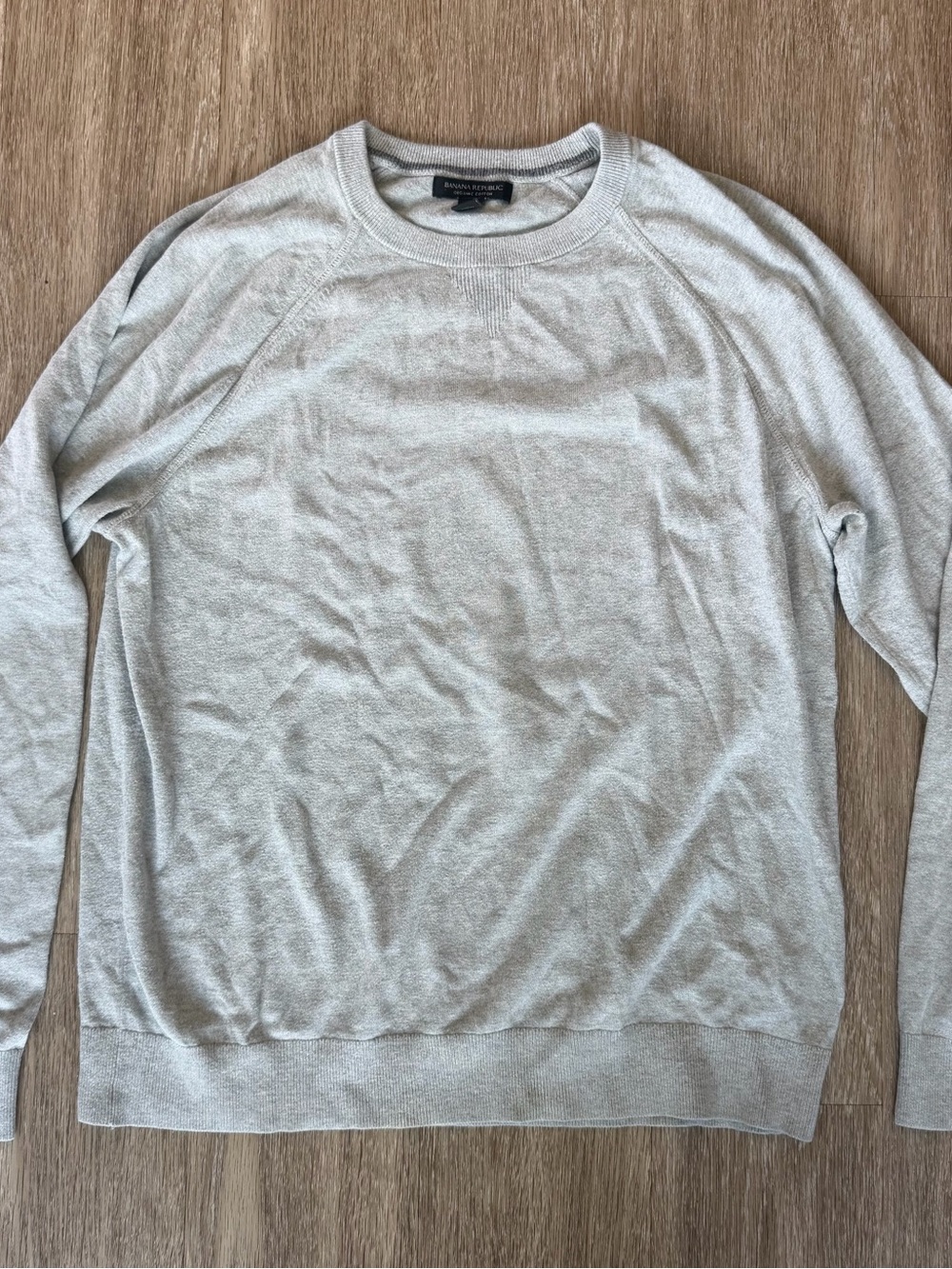Banana Republic Light Heather Gray Crewneck Sweater size LG